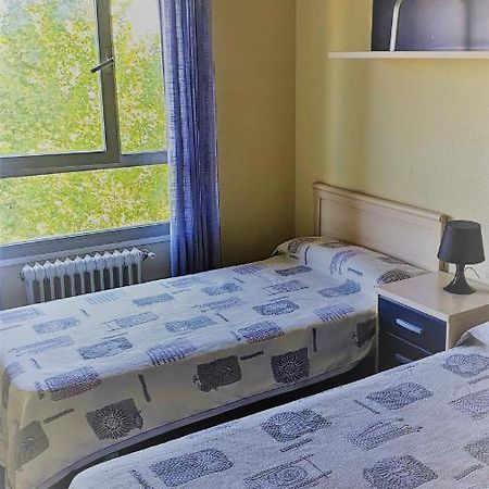 Habitacion Caja Magica มาดริด ภายนอก รูปภาพ